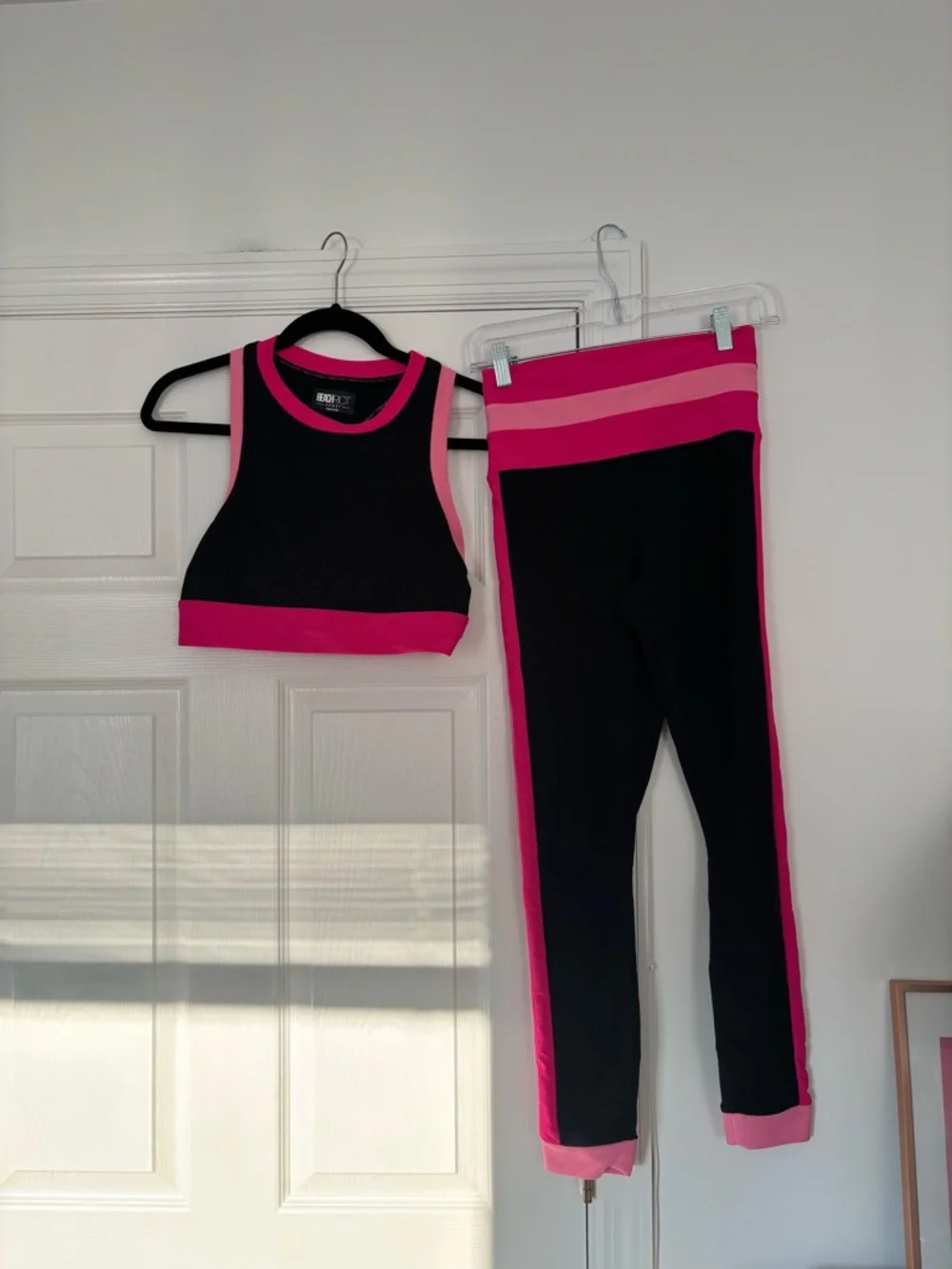 Beach Riot Gwen Colorblock Active Set Pink Black Size M Sports Bra Leggings